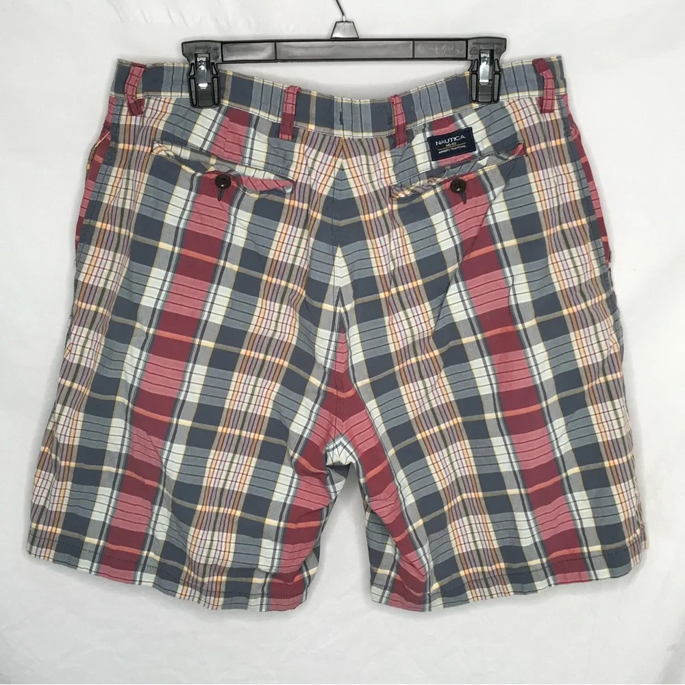 Nautica Clipper Men's 36 Relaxed Fit Flat Front Casual Shorts Blue White Plaid - Picture 10 of 12